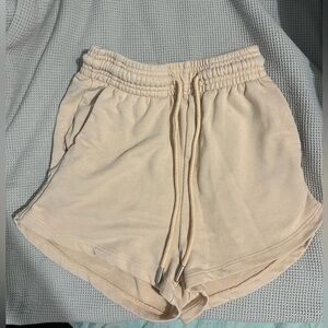 H&M women casual, comfy shorts, cream, extra small